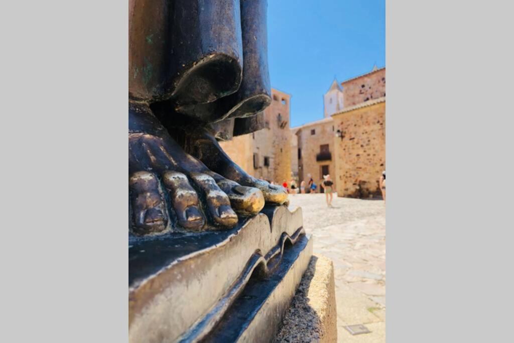 El Escondite De La Muralla