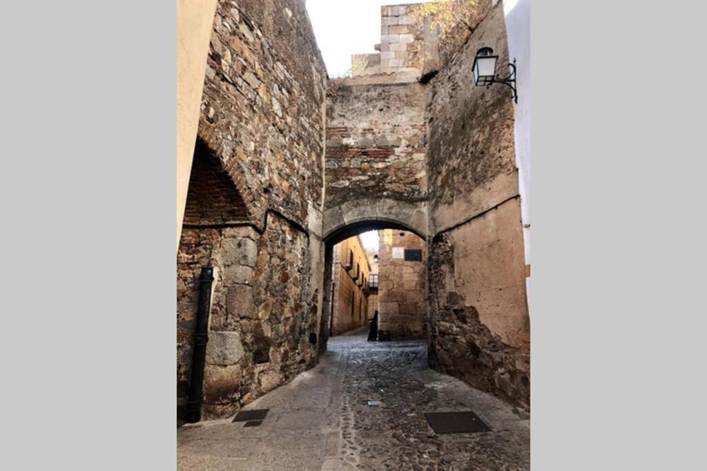 El Escondite De La Muralla